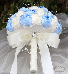 Bridal Wedding Bouquet round Bling Brooch Bouquet Throw Toss Artificial Rose Flo