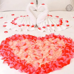2000PCS Artificial Silk Rose Petals Red & White Wedding Party Decoration