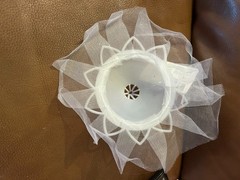Modern Romance Plastic Net Bridal Boquet Holder