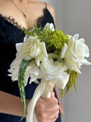 Fresh Spritz – Small White Bridal bouquet w. faux rose, tulip, dahlia, amaranth