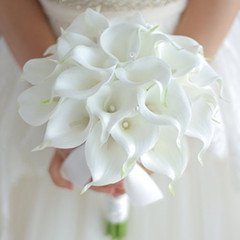 IFFO Bride Holding Flowers, High Simulation Pu Calla Lily Bouquet, and Never Wit