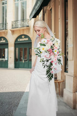 Elegant 16″ Silk Wedding Bouquet for Bride – Perfect for Ceremony & Anniversary
