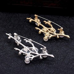 Shell Plum Blossom Flower Brooches For Women Wedding Office Brooch Pins Decor