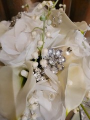 Silk Flower Bridal Bouquet Silvertone Brooch Accents Wedding Bridesmaids