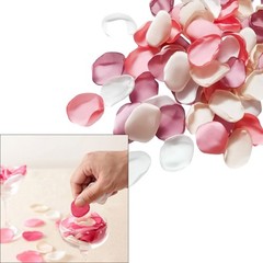 200Pieces Polyester Fabric Artificial Rose Petals For Anniversary And Proposals