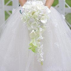Elegant Calla Lily & Pearl Wedding Bouquet – White Rose Diamonds