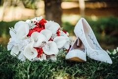 Handmade Red Calla Lily Bouquet, Realistic Roses & Pearls, Luxury Wedding Decor