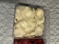 Studio His & Hers Artificial Fabric Rose Petals 300 White Red Wedding Decor