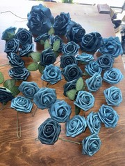 Ling’s Moment Artificial Foam Roses in Teal and Burnt Orange 70 Count