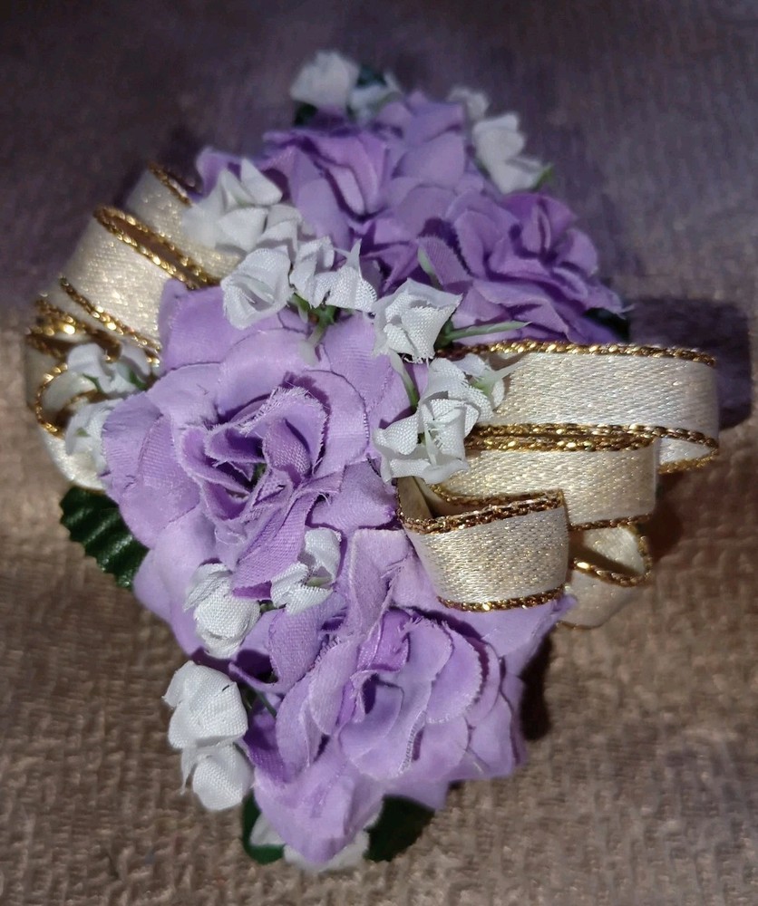 NEW 4″ Long Artificial Lavender Rose Wrist Corsage With Sparkly Gold Bow