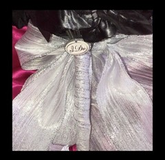 Brooch & Pearl Black Bouquet Bridal Flowers Metallic Silver Ribbon + Freebie NEW