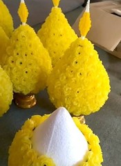 Artificial Flowers Fabric Plastic Garlands Bushes Needles Arranged Bouquets Plug
