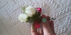 * Wedding / Prom / Formal Beautiful 5 Rose Boutonniere Corsage PINK RED WHITE YE