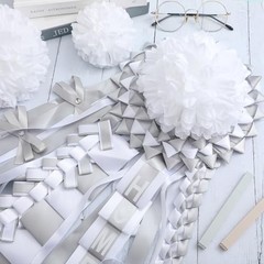 28 Pcs Homecoming Mum Flower Decoration 6.5/4.5 Inches Silver/White