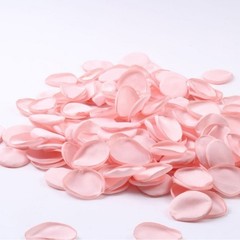 200Pieces Polyester Fabric Artificial Rose Petals For Anniversary And Proposals