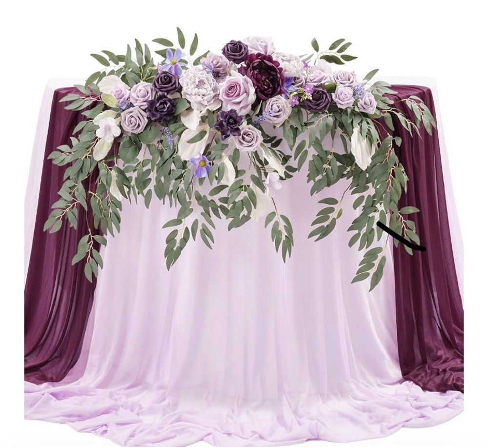 TINGE TIME Artificial Sweetheart Flower Swag with Tablecloth and Table Runner