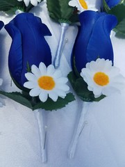 17 Piece Wedding Bouquet Package, Blue Roses, White Daisies, Wedding Bouquet Set