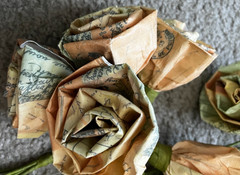 💛HANDMADE YELLOW/GREEN MILLINERY PAPER ROSES BOUQUET • 2 BUNDLES 6 STEMS EACH