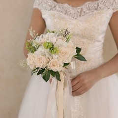 Large Wedding Bouquets for Bride & Bridesmaid – White Champagne Artificial Roses