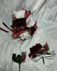 CLEARANCE SALE! Burgundy and Mauve Bedermeier flowers 24pc set. Round bouquet