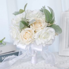 Captivating Bridesmaids Handheld Flowers Realistic Rose Bouquet for Entourages
