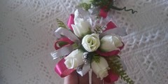 * Wedding / Prom / Formal Beautiful 5 Rose Boutonniere Corsage PINK RED WHITE YE