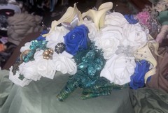 Handmade Peacock Coloring Silk Flower And Antique Broach Wedding Bouquet