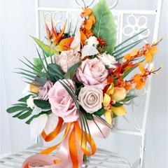 Silk Flower Wedding Bouquet for Outdoor Celebrations Bridal Handheld Bouquet