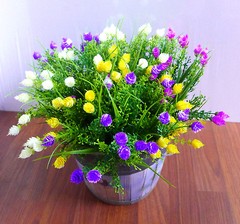 Set of 8 Artificial Plastic Small Pine cones Flowers Grass (4 Colors each two)