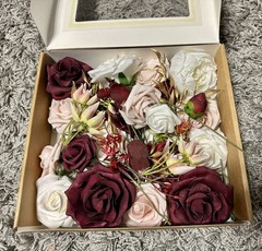 Ling’s Moment Artificial Flowers Box Of Loose Leaf Flowers