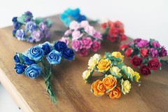 KADADSA 35 Color with 100 pcs Tiny Artificial Roses 15-18 mm, Multi