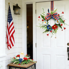 8 PCS Patriotic American Candle Rings Wreaths Artificial 4Th of July Floral Cand