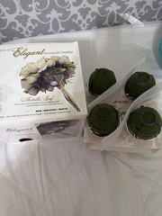 oasis elegant boquet holder 4 items per package