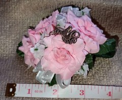 NEW 4″ Long Artificial Light Pink Rose Wrist Corsage With Metal Unicorn Charm