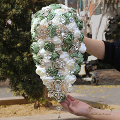 Luxury Cascade Bridal Wedding Bouquet Satin Rose Waterfall Holding Bouquet Artif