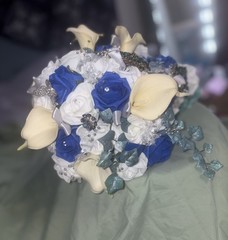 Handmade Peacock Coloring Silk Flower And Antique Broach Wedding Bouquet