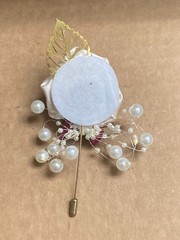 SILK WHITE ROSE LAPEL STICK PIN FLOWER WEDDING CORSAGE