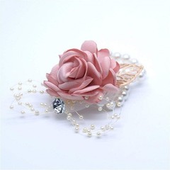 Bridal Silk Wrist Flower with Gold Leaf Accents – Stylish Wrist Corsage Set of 4