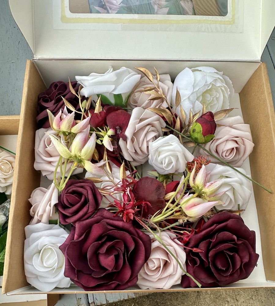 Ling’s Moment Artificial Flowers Box Of Loose Leaf Flowers
