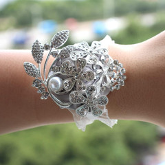 Wrist Corsage with Peal and Rhinestone Corsage and Boutonniere Set for Wedding,P