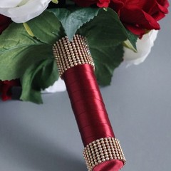 Wedding Romantic Flower Bouquet Artificial White and Wine Red Rose Flowers Props