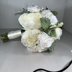 Bridal Bouquet Ivory White Roses Ranunculus Silk Flowers Pearl Center Weddingnew