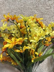 Floral Freesia Bush 21 Inch Satin Flowers Spring/Summer Florals LOT OF 6 NEW