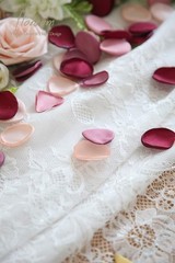 300pcs Rose Petals Burgundy Maroon Faux Silk Flower Petals for Wedding Flower…