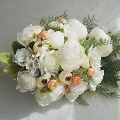 New High-end Simulation Bride Holding Flowers Wedding Photo Waterfall Bouquet