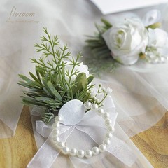 Adjustable Pearl Bracelet Corsages – Ivory Roses for Brides and Proms – Set of 2