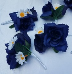 18 Pc. Wedding Bouquet Package, Navy Blue Roses, White Daisies, Wedding Bouquet