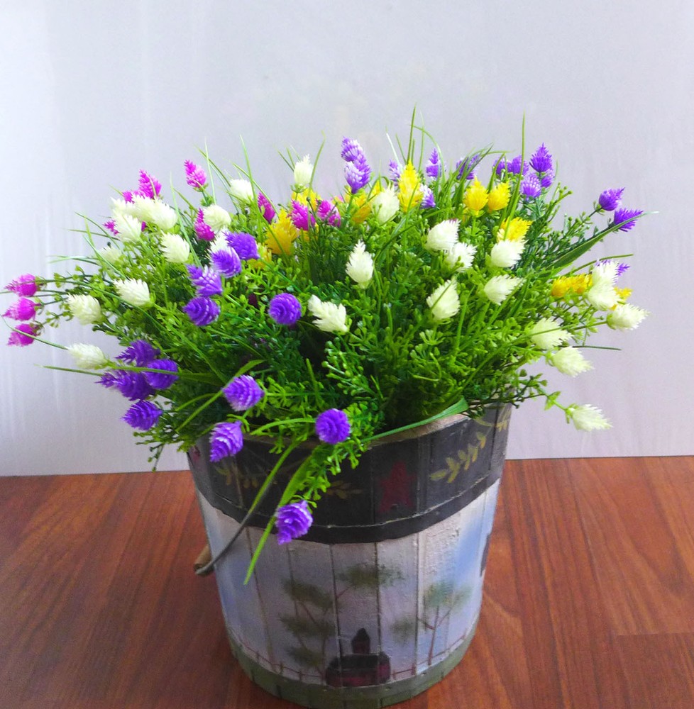 Set of 8 Artificial Plastic Small Pine cones Flowers Grass (4 Colors each two)