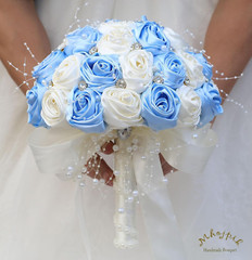 Bridal Wedding Bouquet round Bling Brooch Bouquet Throw Toss Artificial Rose Flo