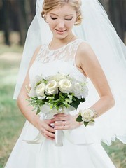 Meldel Ivory Wedding Bouquets for Bride Bridesmaid with Corsage and Boutonnie…